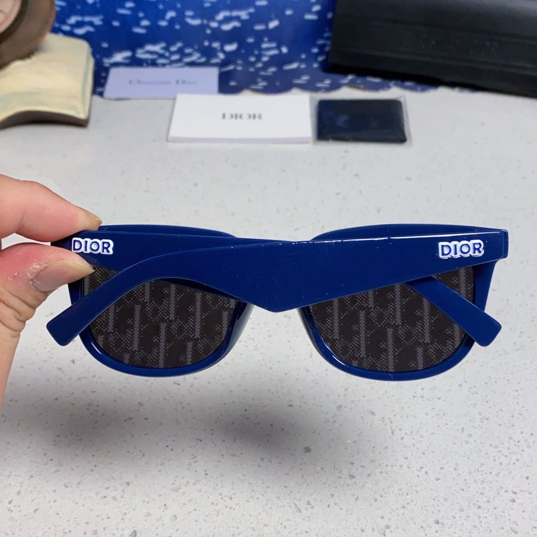 【男女兼用】2025S新作 Dior Sunglass · ディオール サングラス DiorB27 S3F-30B8