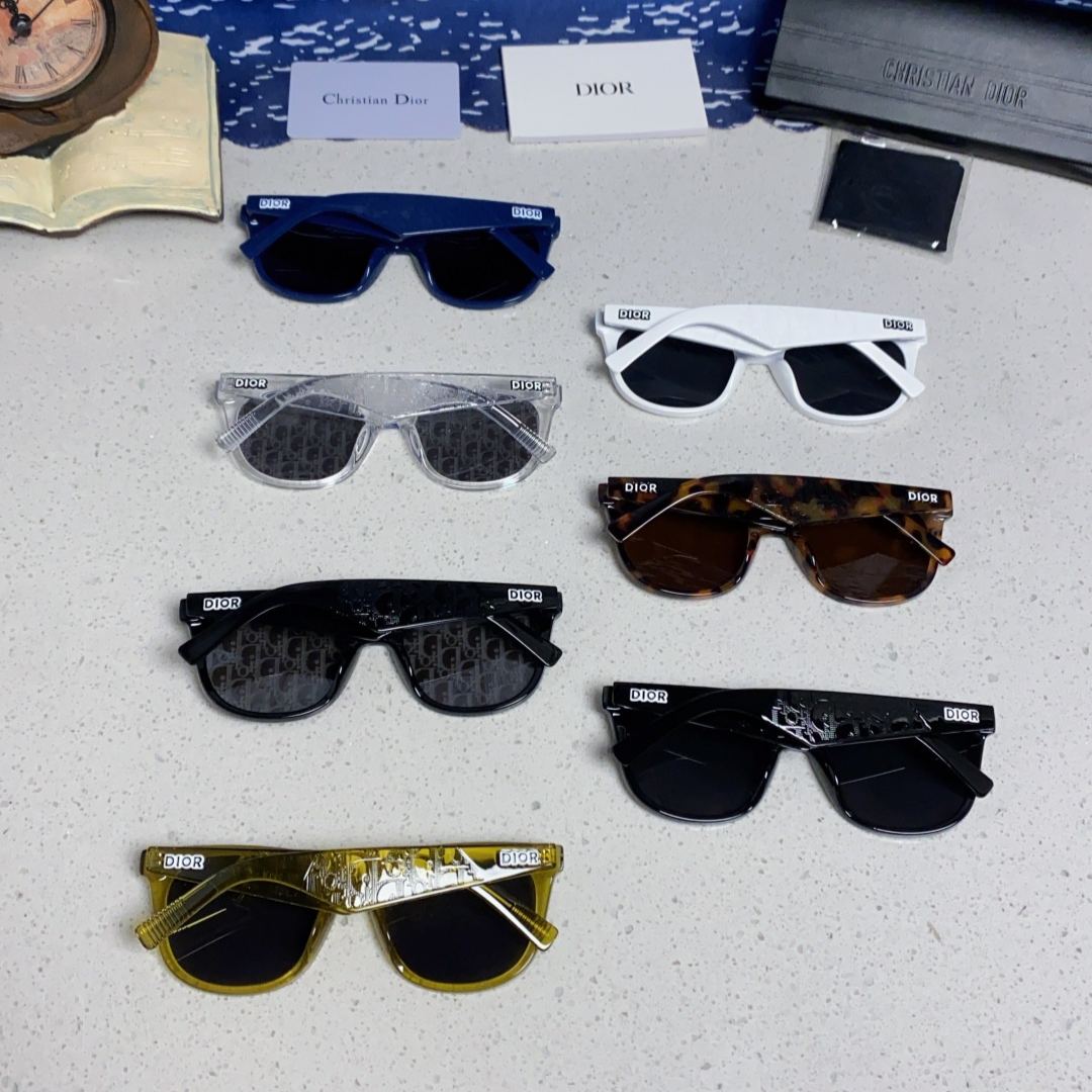 【男女兼用】2025S新作 Dior Sunglass · ディオール サングラス DiorB27 S3F-30B8