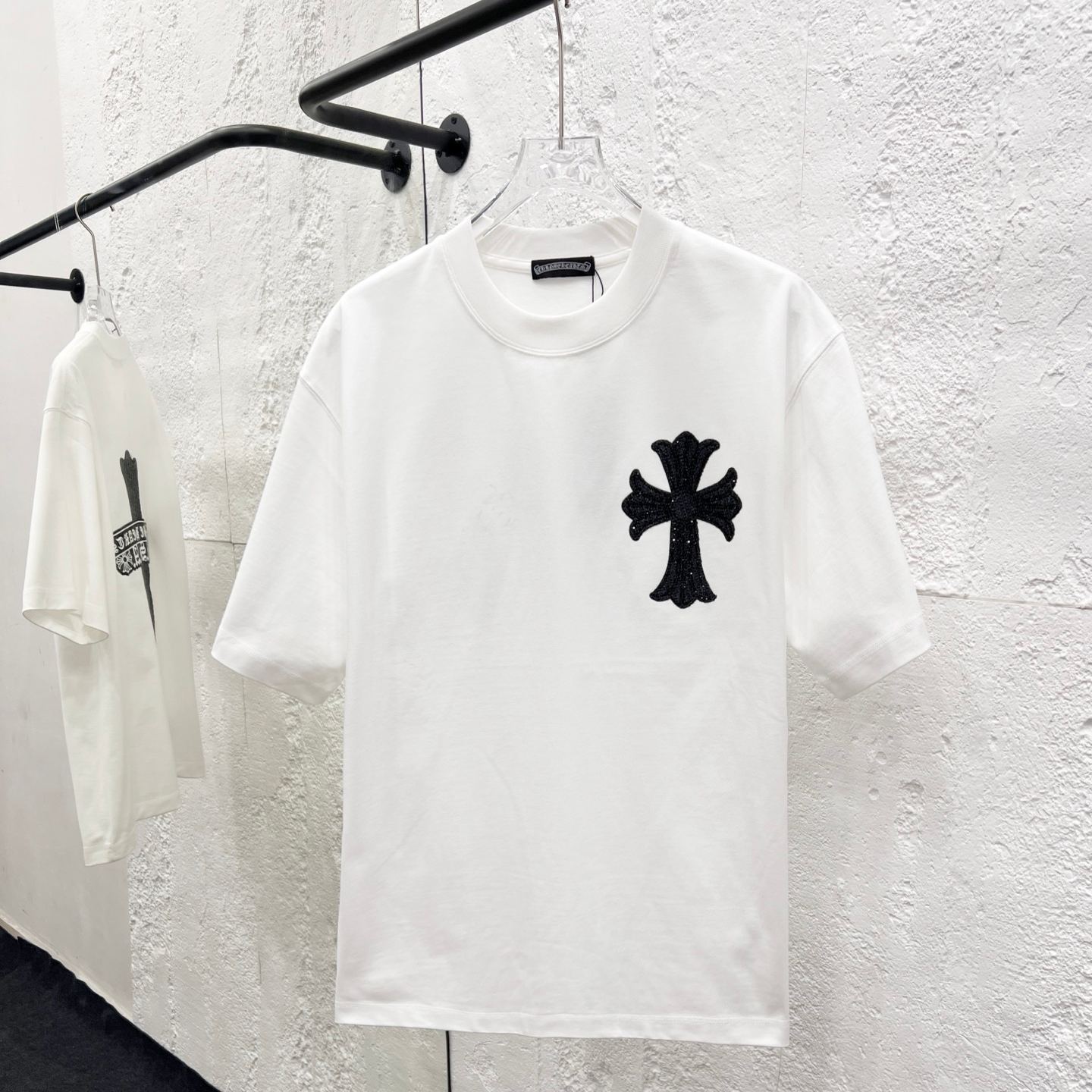クロムハーツ【Chrome Hearts】 Tシャツ - 2026年春夏 新着商品 ブラック / ホワイト HT-26S02