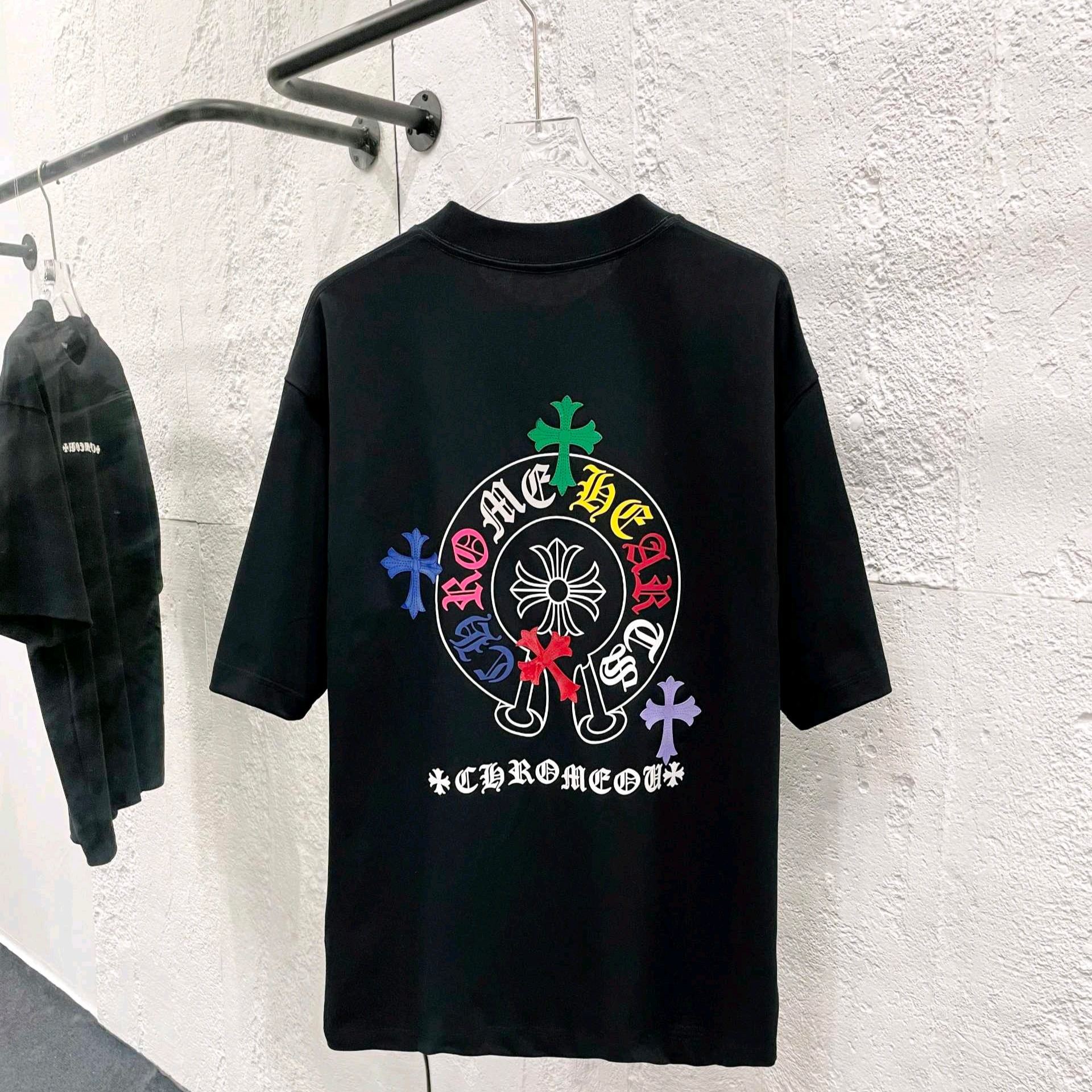 【ストリート感抜群】Chrome Hearts/クロムハーツ 2026夏限定 クロスデザインTシャツ ブラック/ホワイト HT-26S04