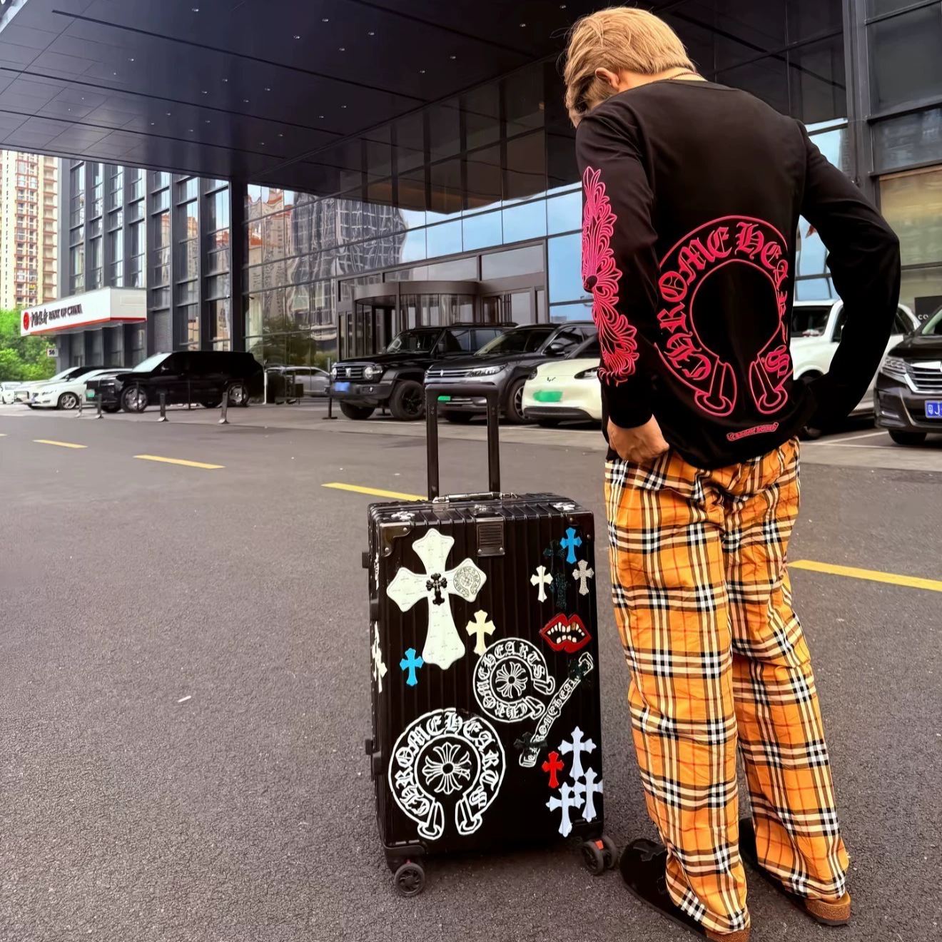 2026新作 定番モデル クロムハーツ パーカー サイズ S~XL【男女兼用】Chrome Hearts Zip Up Hoodie 