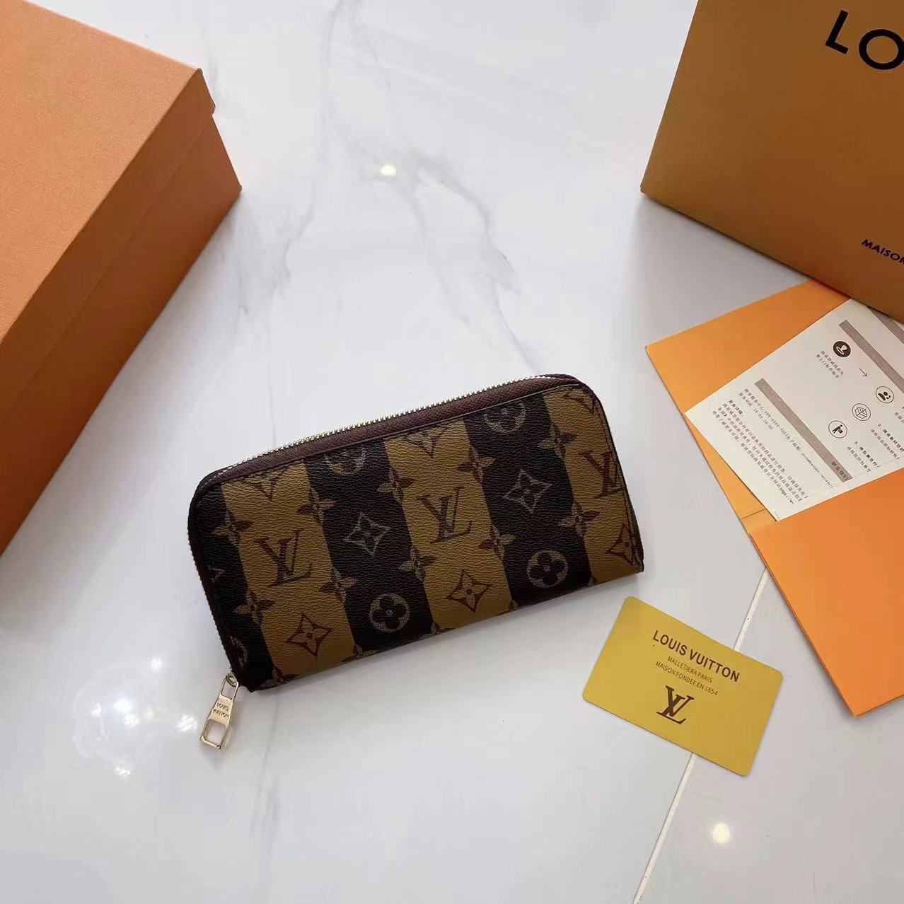 LOUIS VUITTON パーソナライズ可能 ジッピー･ウォレット 横型スタイル