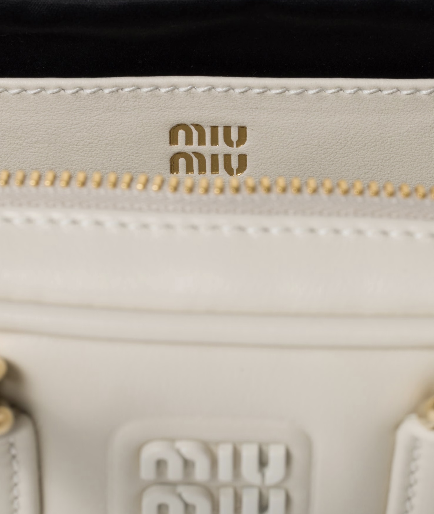 ミュウミュウ 【MIU MIU】2025新作 アルカディ レザーバッグ