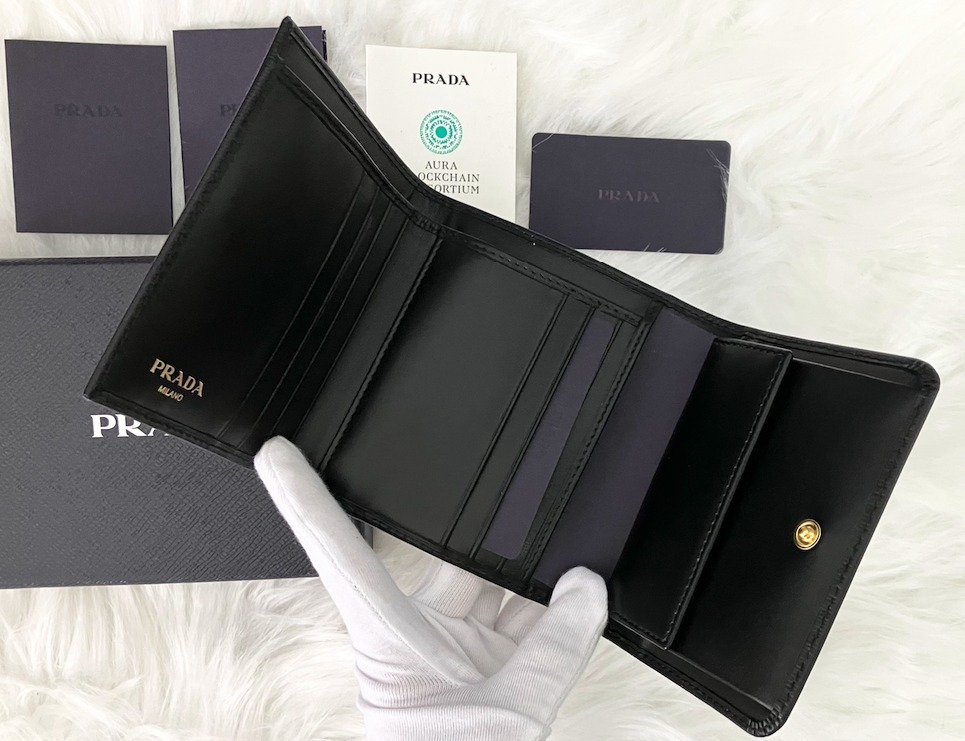 【PRADA】VIPセール ♪ Bifold Wallet 二つ折り財布 ♪