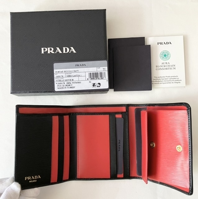 【PRADA】VIPセール ♪ Bifold Wallet 二つ折り財布 ♪