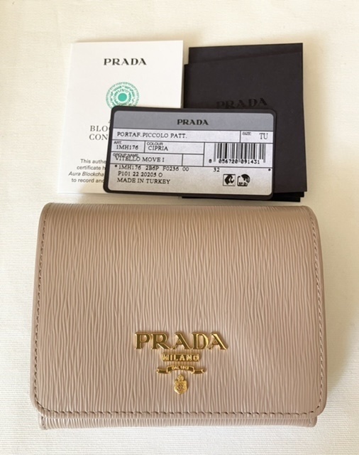 【PRADA】VIPセール ♪ Bifold Wallet 二つ折り財布 ♪