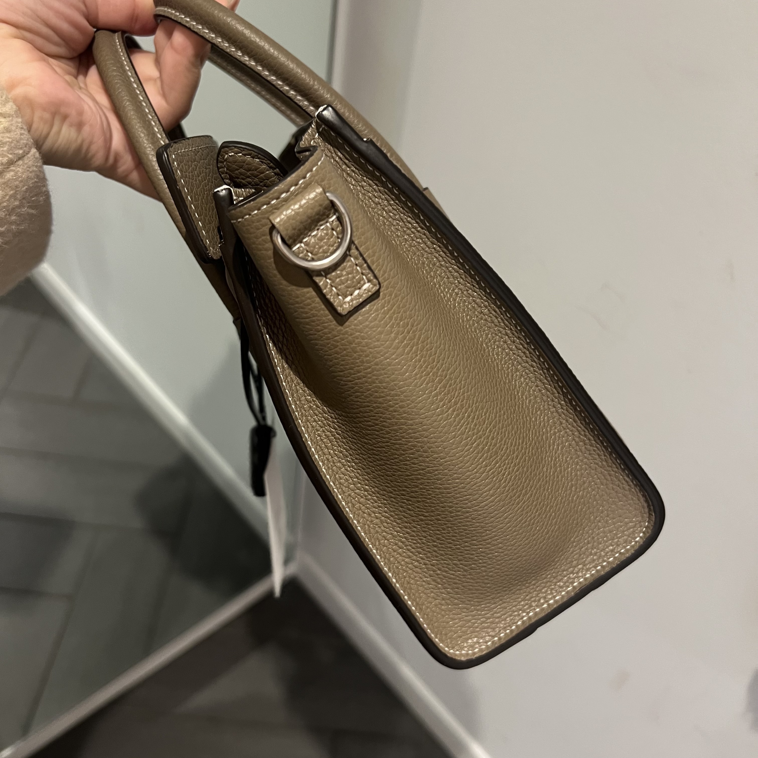 【CELINE】特別セール！ラゲージ ナノ ドラムカーフ 多色展開