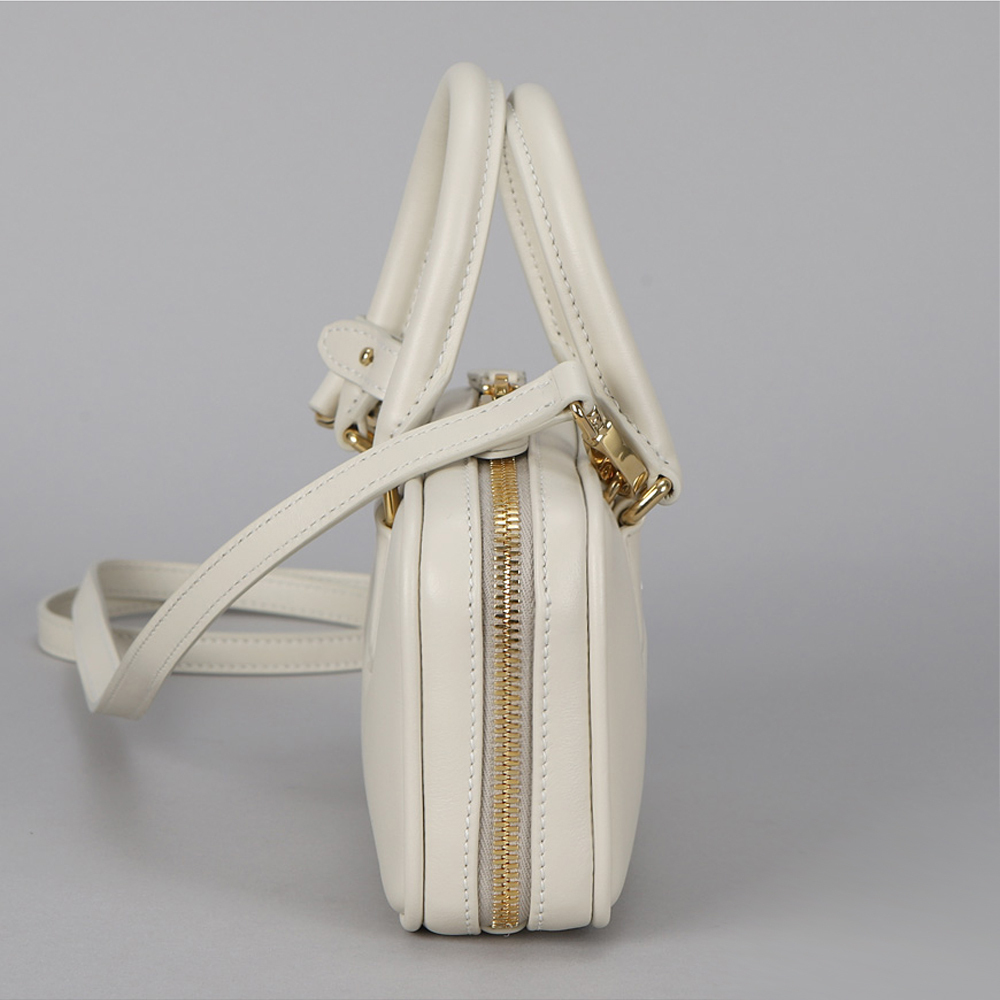 ミュウミュウ 【MIU MIU】2025新作 アルカディ レザーバッグ