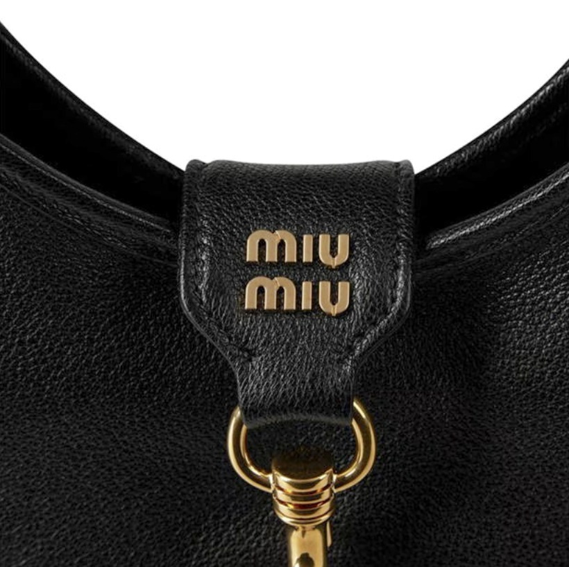 VIP価格◆MIUMIU◆マドラス レザー ホーボー ショルダーバッグ