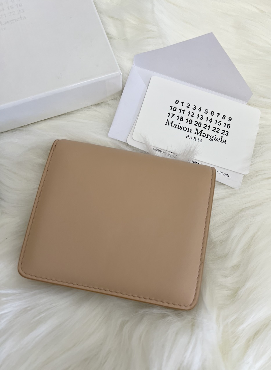 ☆メゾンマルジェラ☆　二つ折り財布　大人気商品　☆円高SALE☆