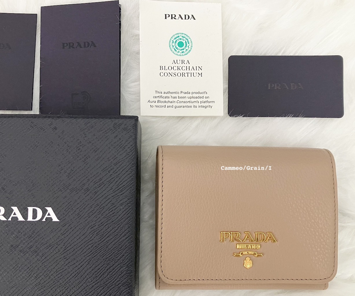 【PRADA】VIPセール ♪ Bifold Wallet 二つ折り財布 ♪