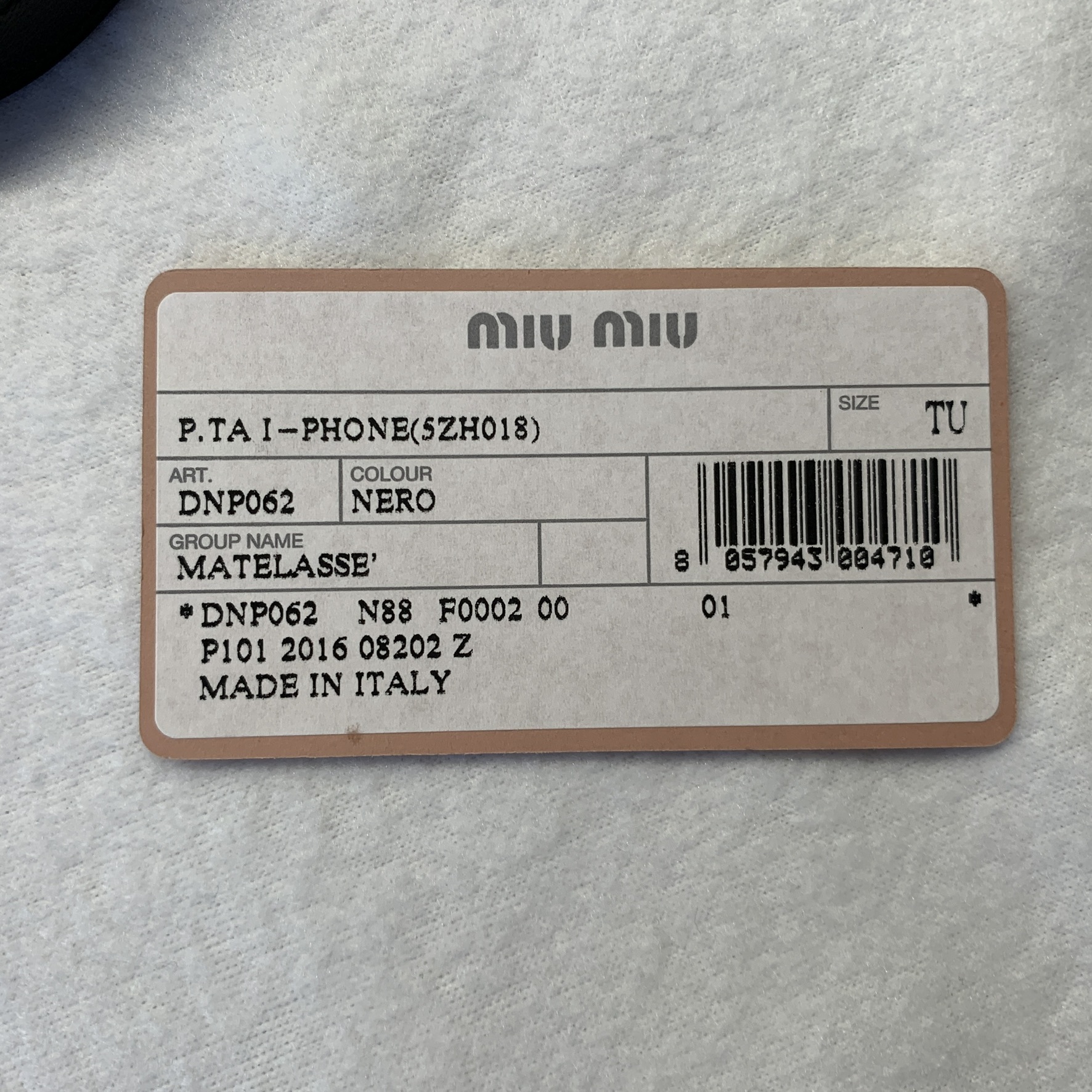 miumiu☆MATELASSE☆IPhoneポシェットDNP062【NERO】