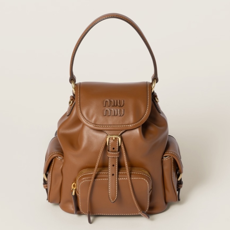 【入手困難】MiuMiu/ミュウミュウ ★ 新生活にも　レザー バックパック【スモール】