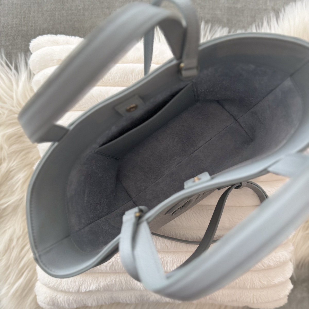 関税込国内発送★CELINE ミニ カバ キュイル トリオンフ