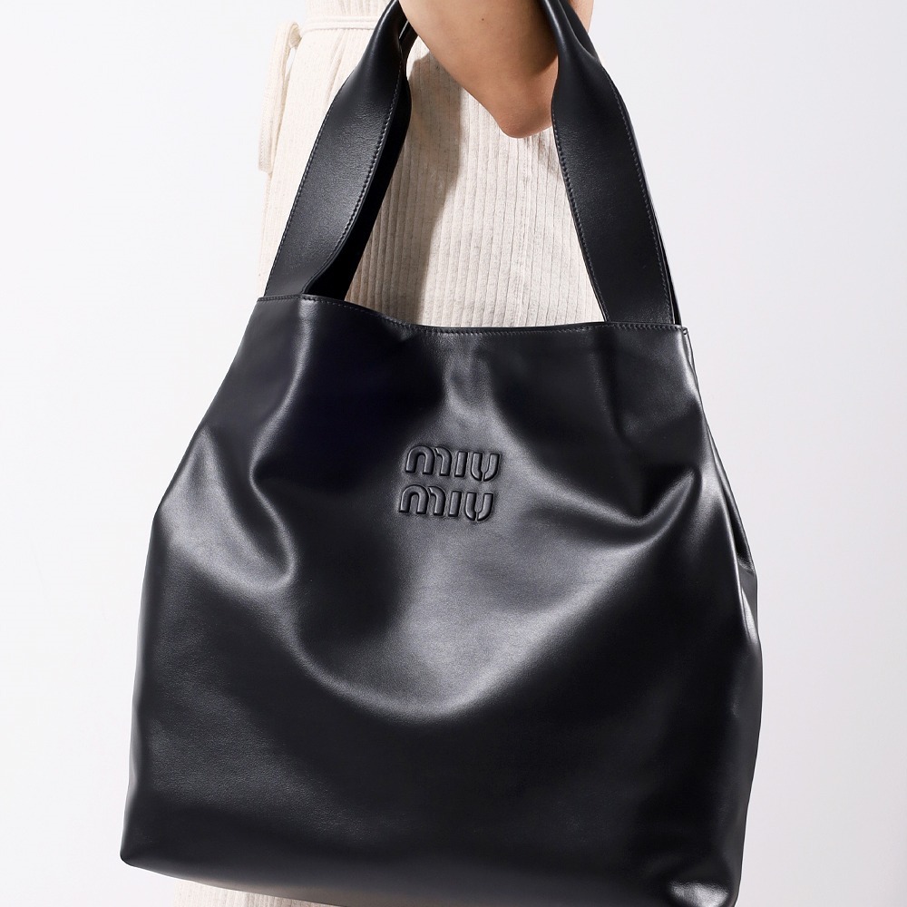 ミュウミュウ/MIUMIU♦ 完売必至 レザー ホーボーバッグ