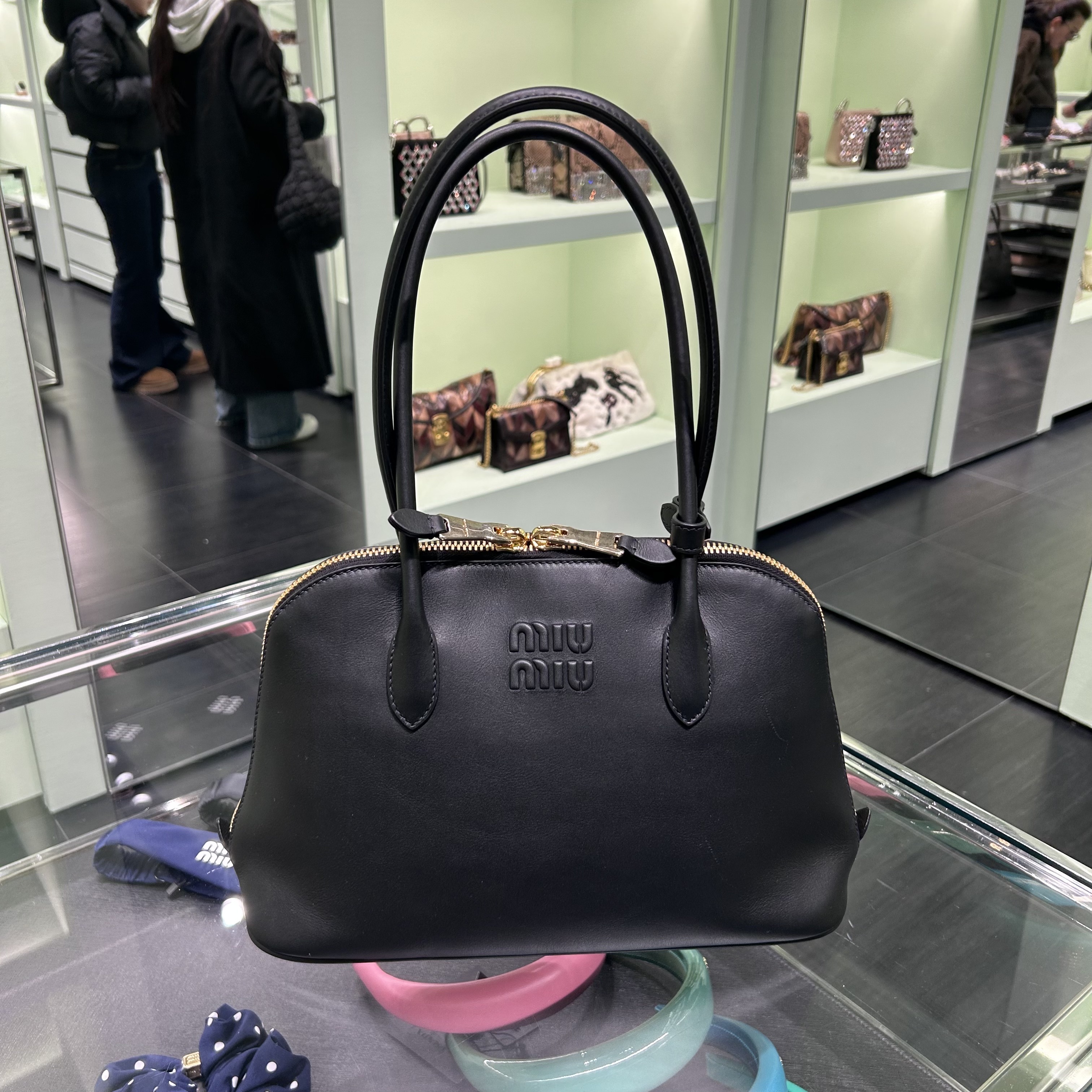 【VIPセール】MIUMIU（ミュウミュウ）ショルダーバッグ