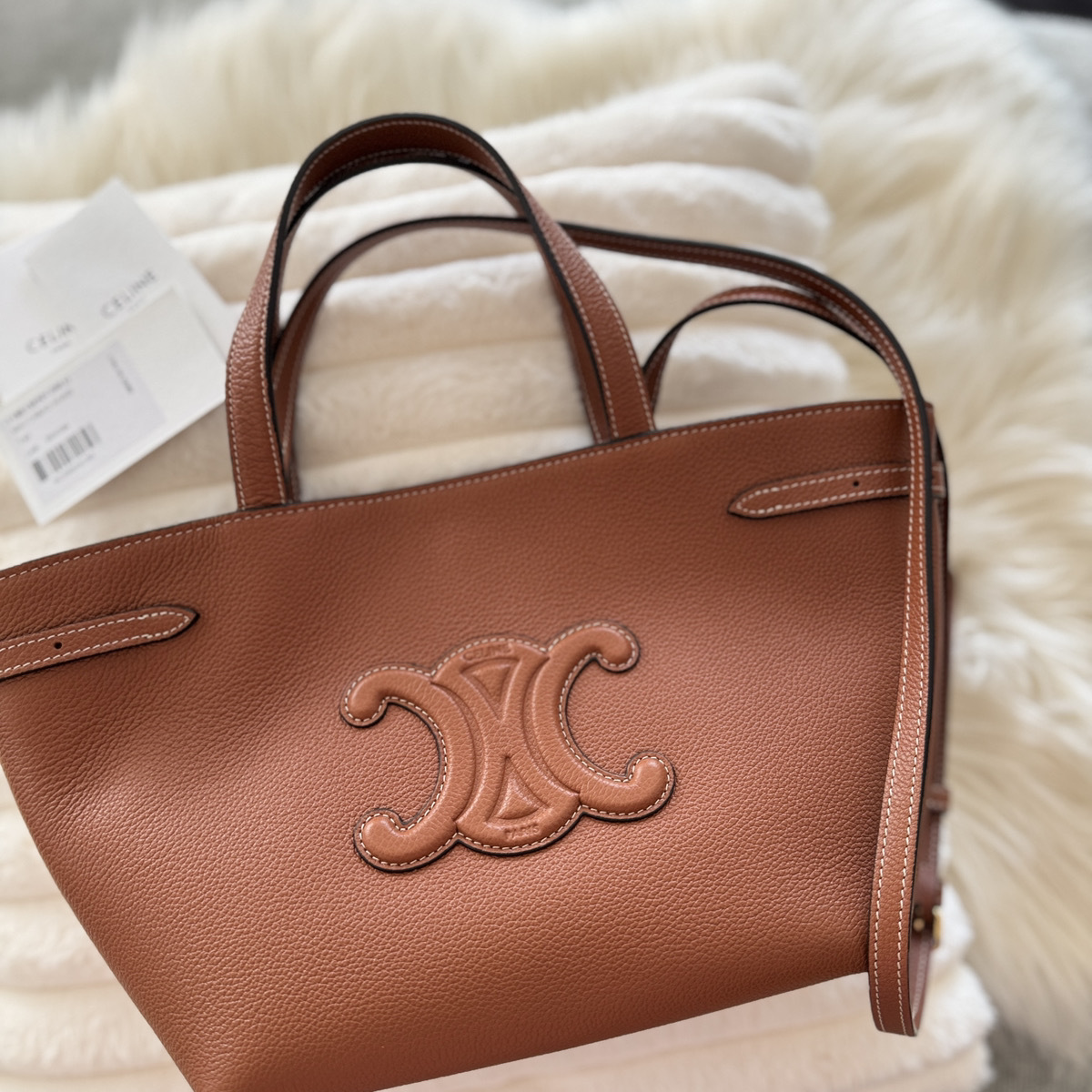 関税込国内発送★CELINE ミニ カバ キュイル トリオンフ