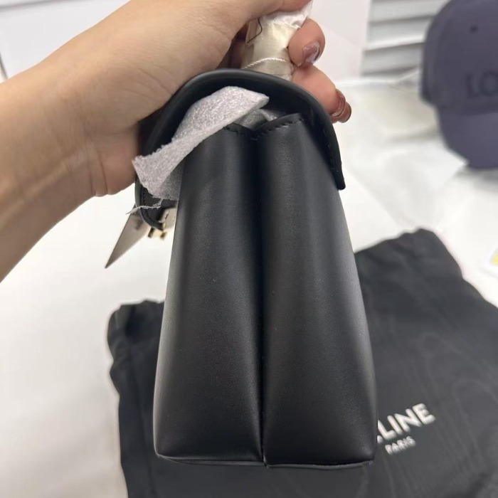 ★Celine★ティーン ニノ バッグ / シャイニーカーフスキン