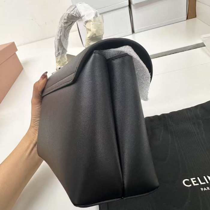 ★Celine★ティーン ニノ バッグ / シャイニーカーフスキン