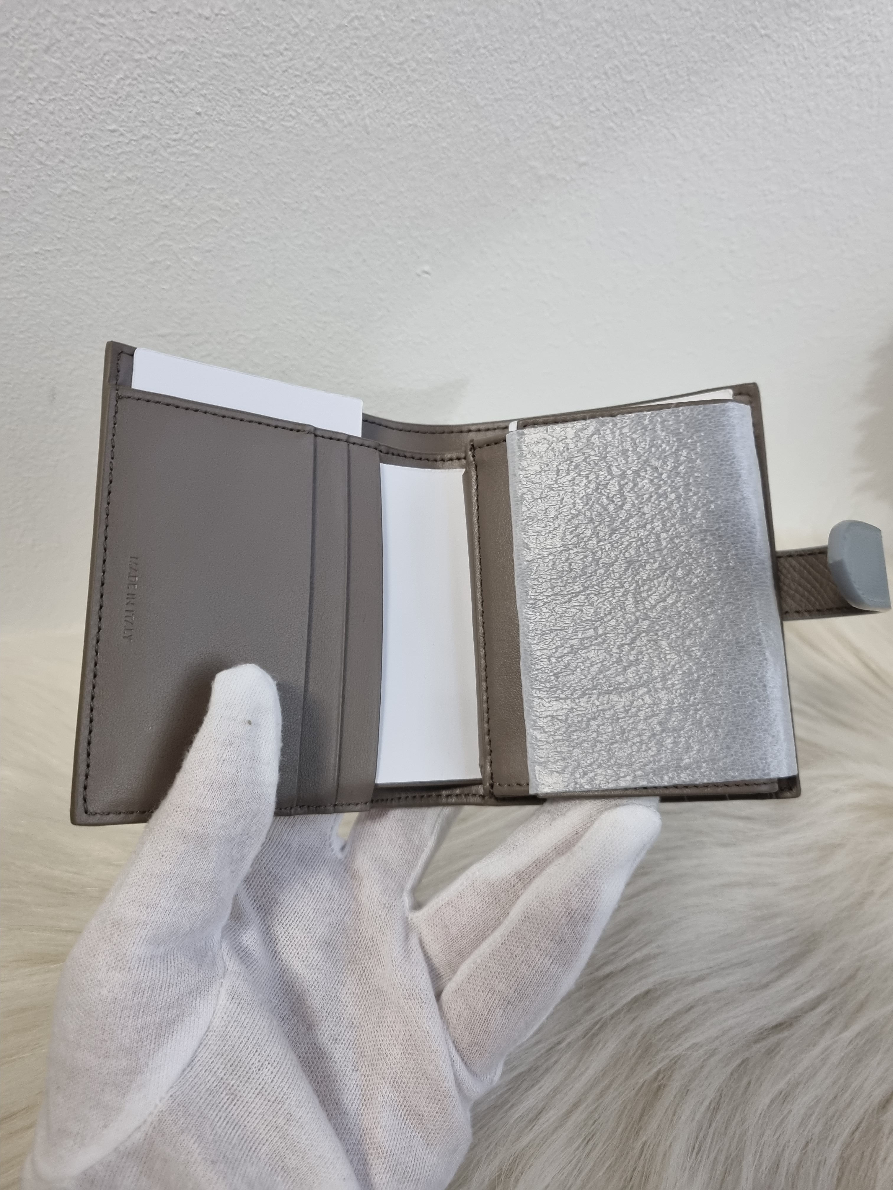 VIPセール☆直営店買付☆CELINE スモール ストラップ ウォレット