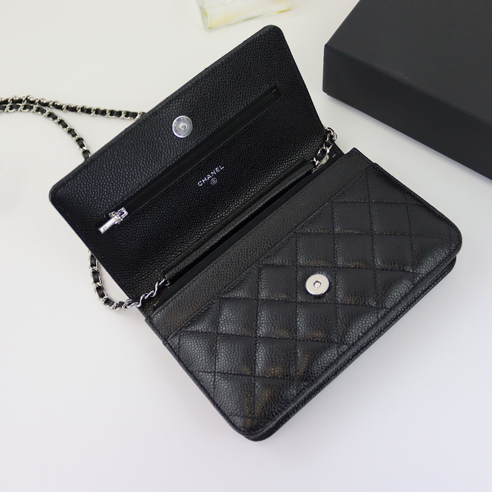 人気CHANELシャネル クラシック チェーンウォレット WOC AP0250