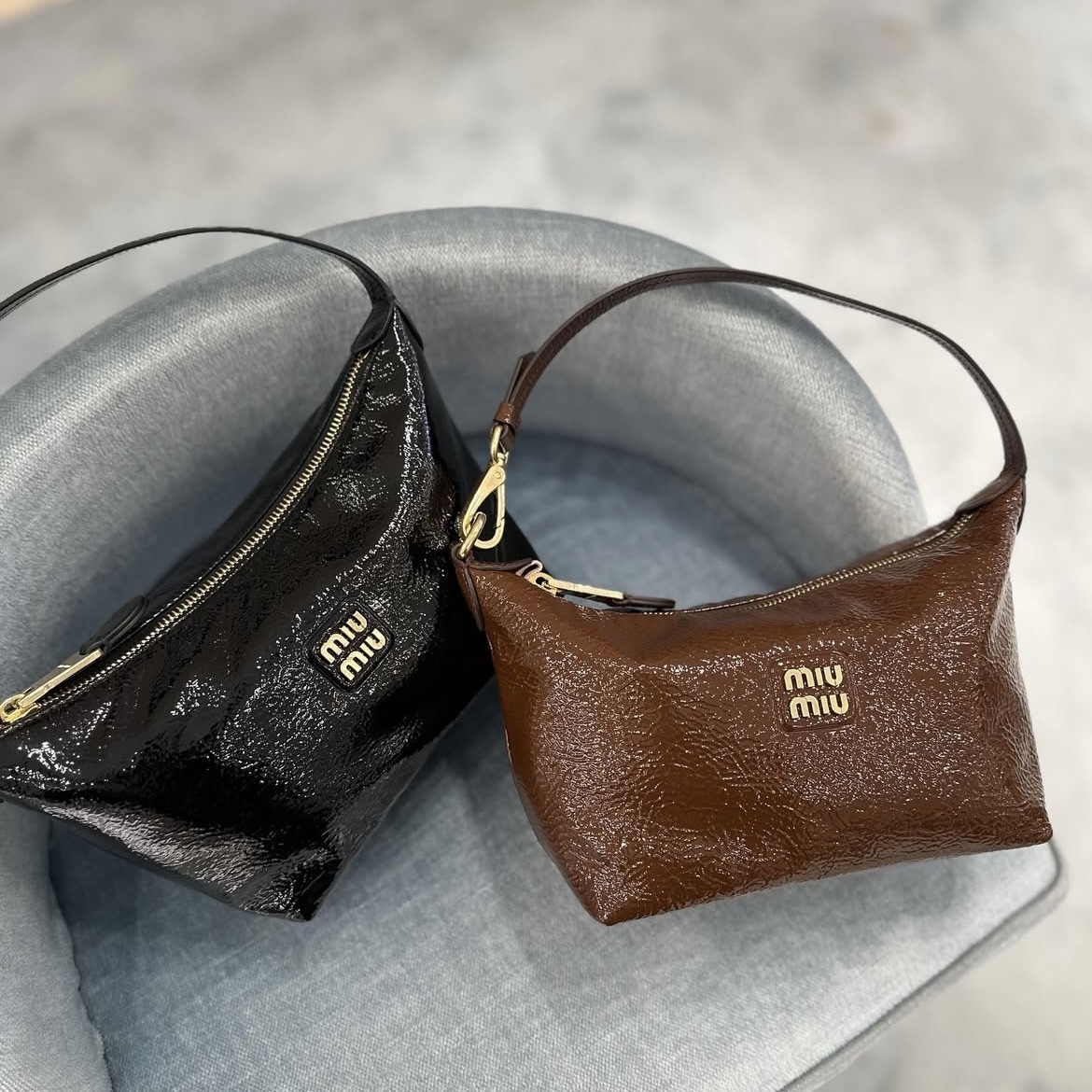 【2WAY】ミュウミュウ ポーチ ショルダーバッグ パテントレザー