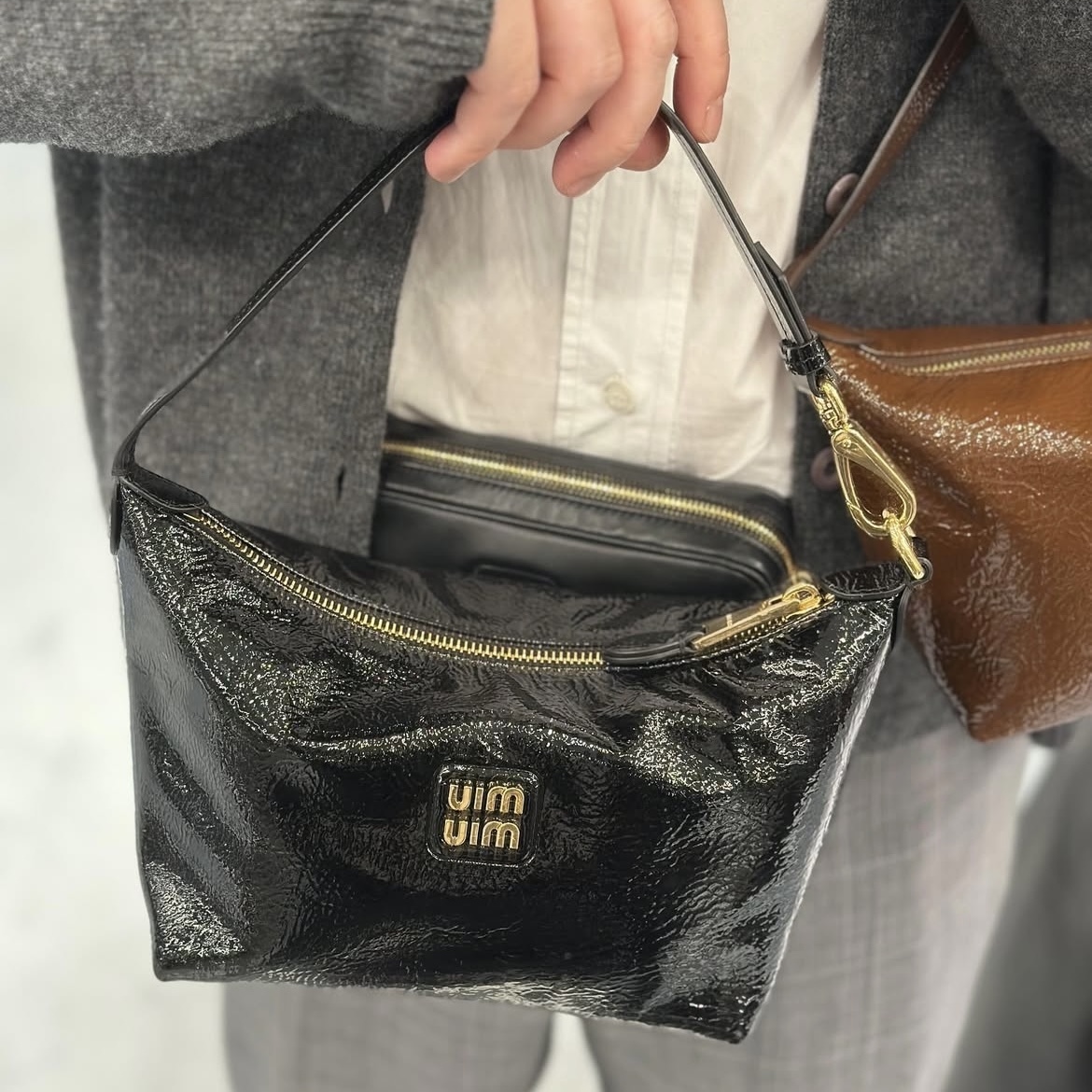 【2WAY】ミュウミュウ ポーチ ショルダーバッグ パテントレザー