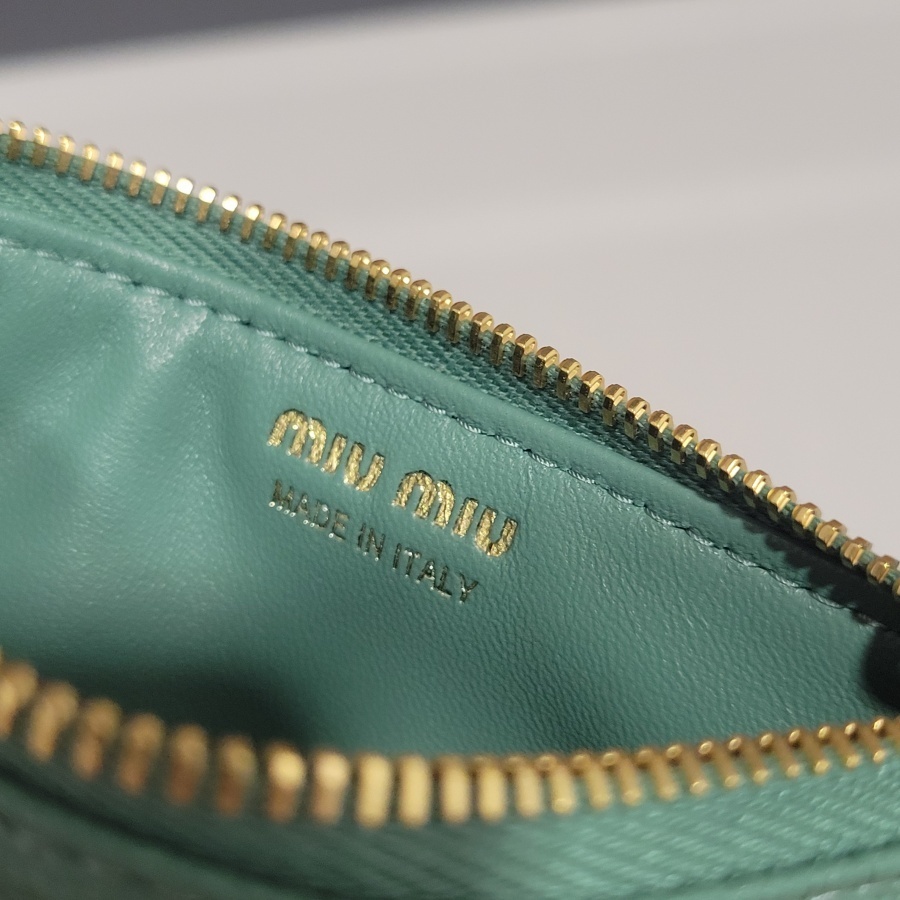 【セール】ミュウミュウ☆マドラス カードケース&財布 S☆5MB060