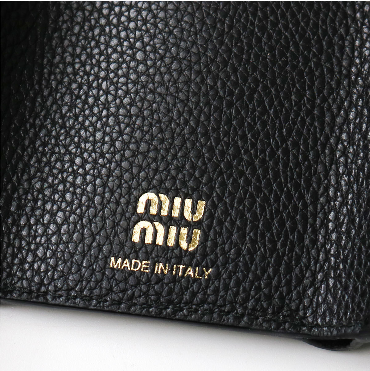 2025 SS（春夏）MIU MIU ヴィッテロダイノレザー 三つ折り財布 5MH021