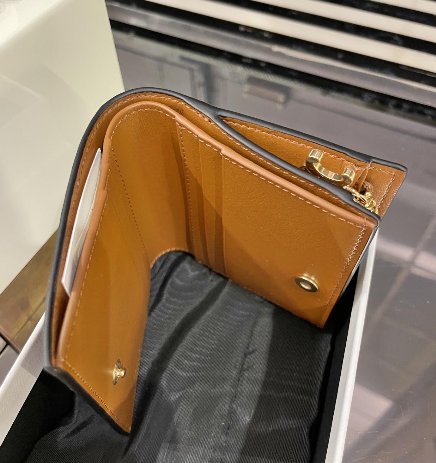 CELINE★コンパクトウォレット トリオンフチャーム♪★関税込み