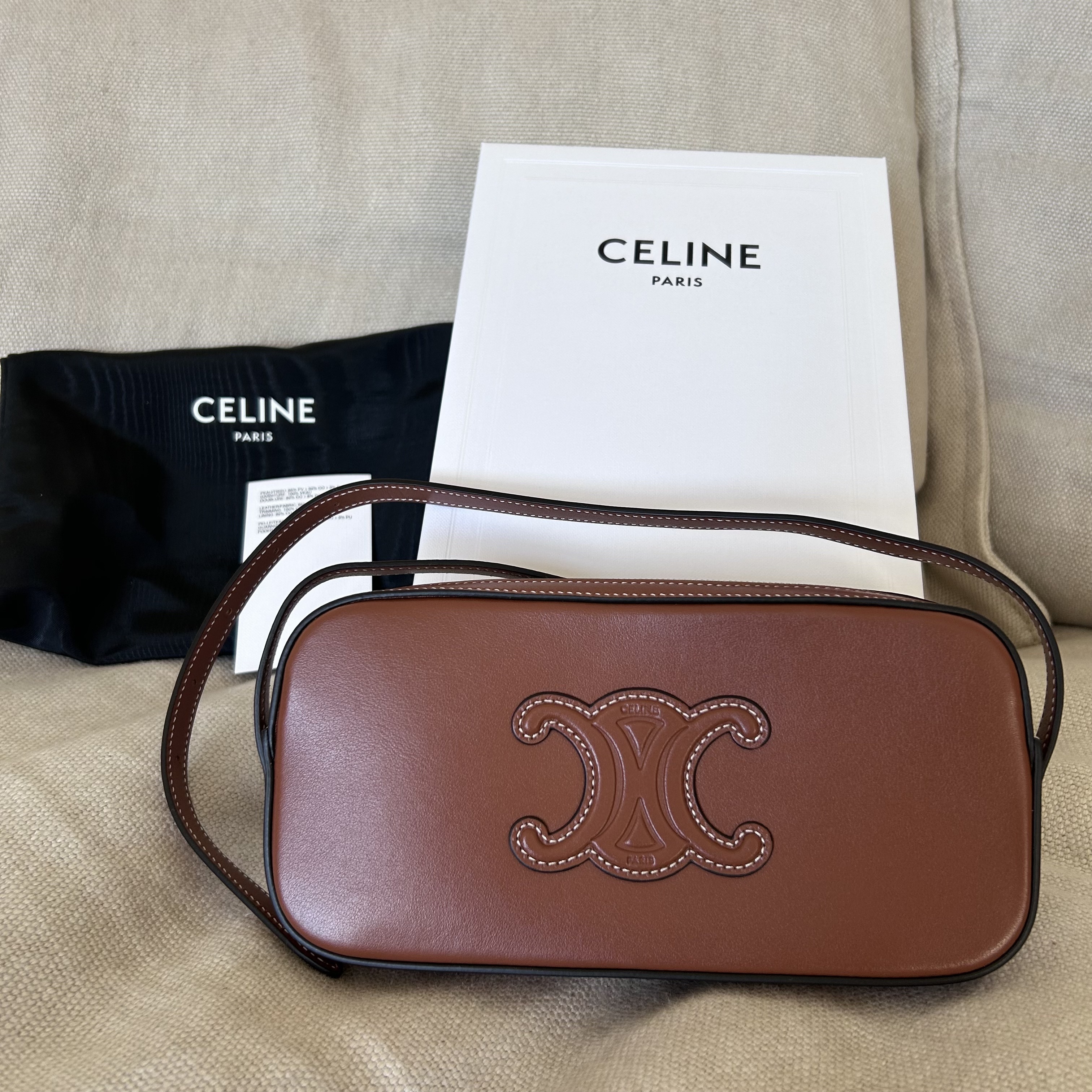 【VIPセール】CELINE（セリーヌ）トリオンフキュイルショルダ