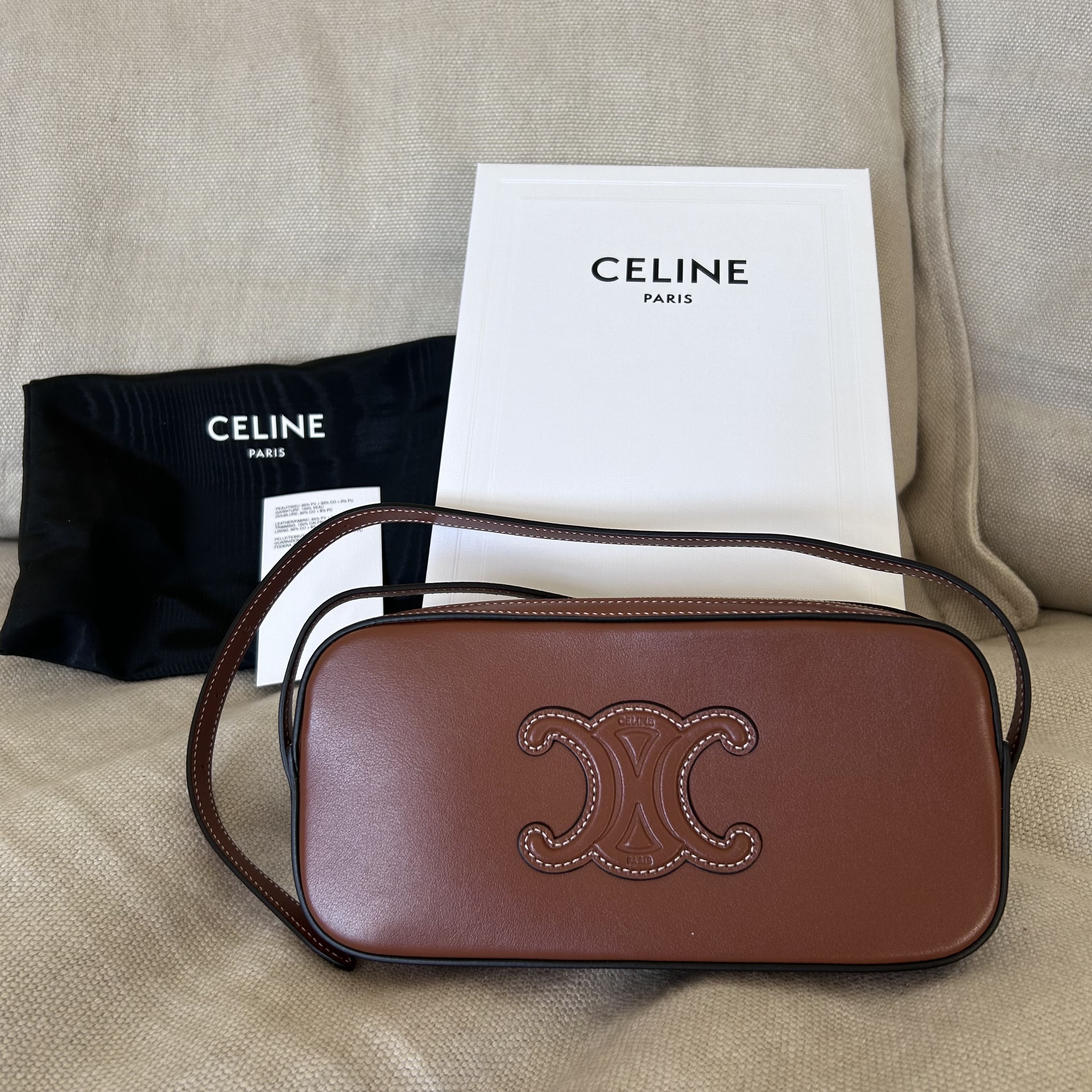 【VIPセール】CELINE（セリーヌ）トリオンフキュイルショルダ