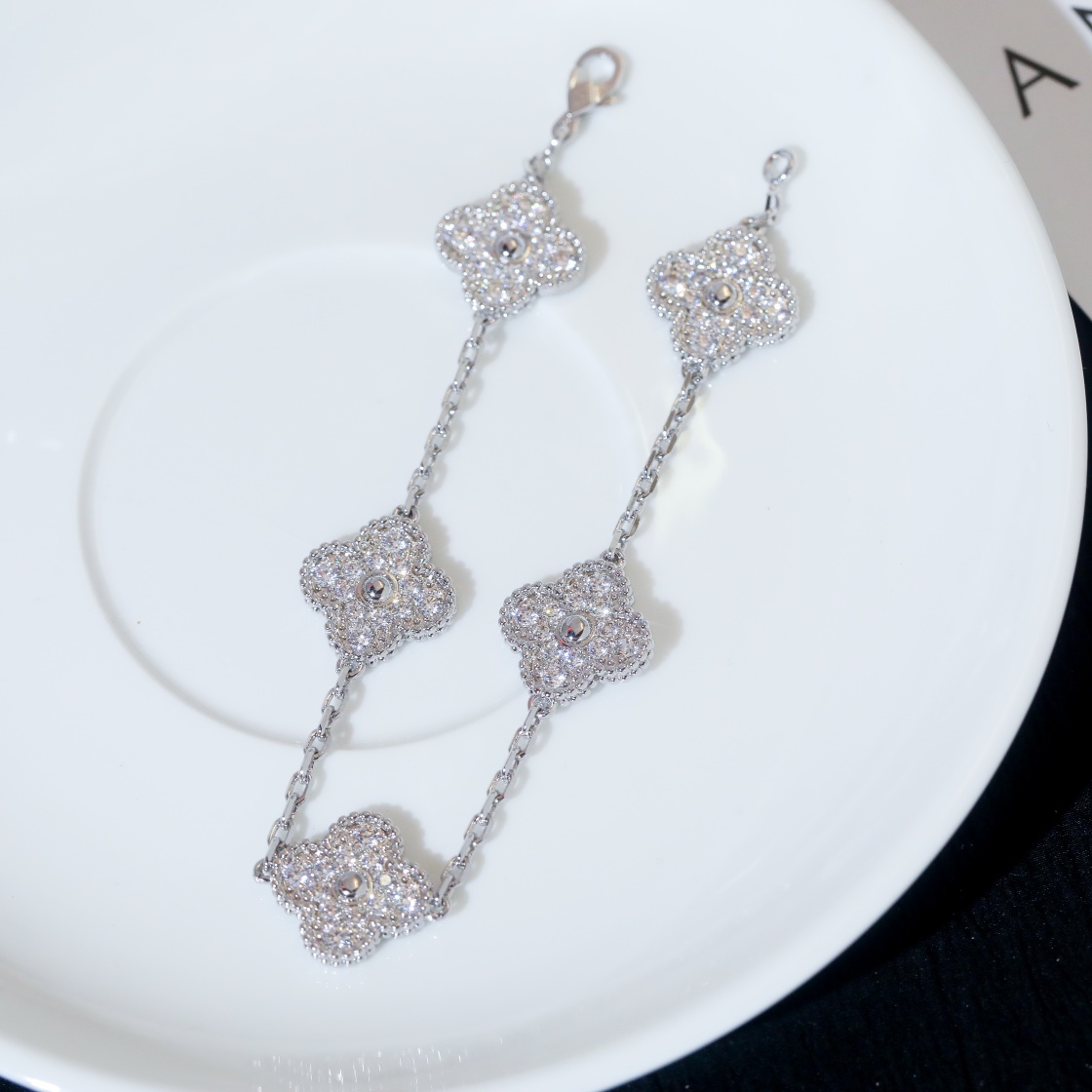 【国内発送/直営店】ブレスレット ヴァンクリーフ＆アーペル（Van Cleef & Arpels）