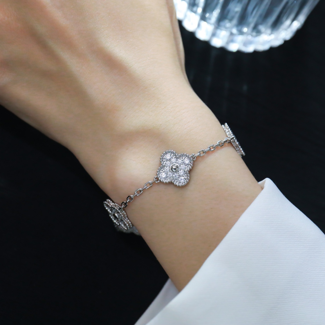 【国内発送/直営店】ブレスレット ヴァンクリーフ＆アーペル（Van Cleef & Arpels）