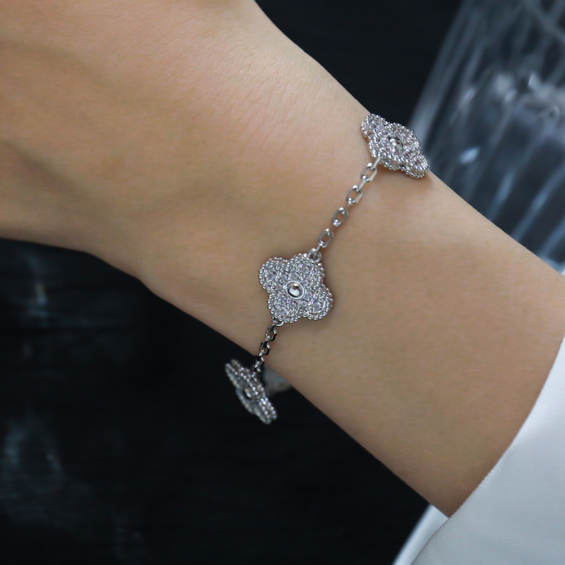 【国内発送/直営店】ブレスレット ヴァンクリーフ＆アーペル（Van Cleef & Arpels）