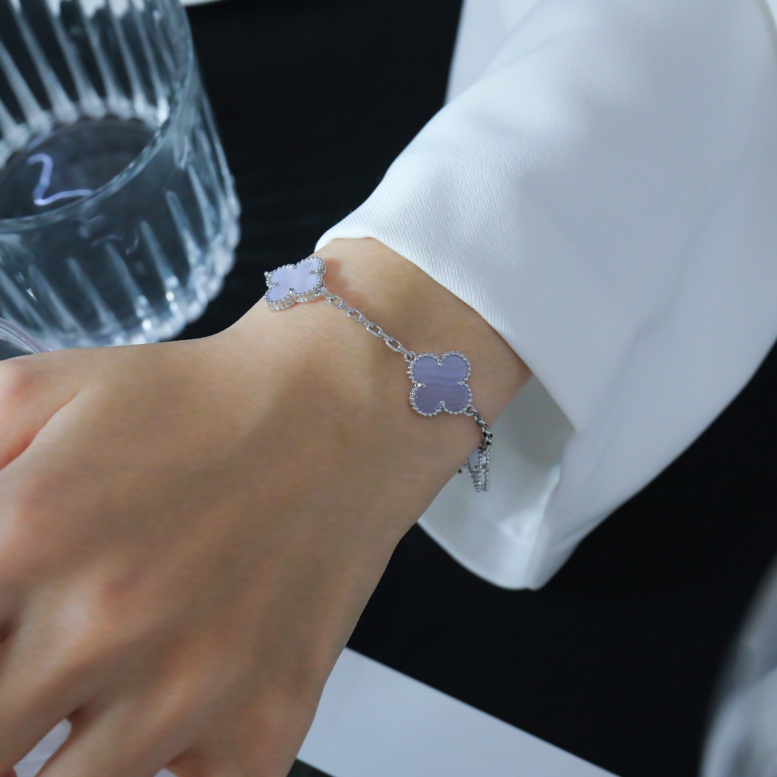 【国内発送/直営店】ブレスレット ヴァンクリーフ＆アーペル（Van Cleef & Arpels）