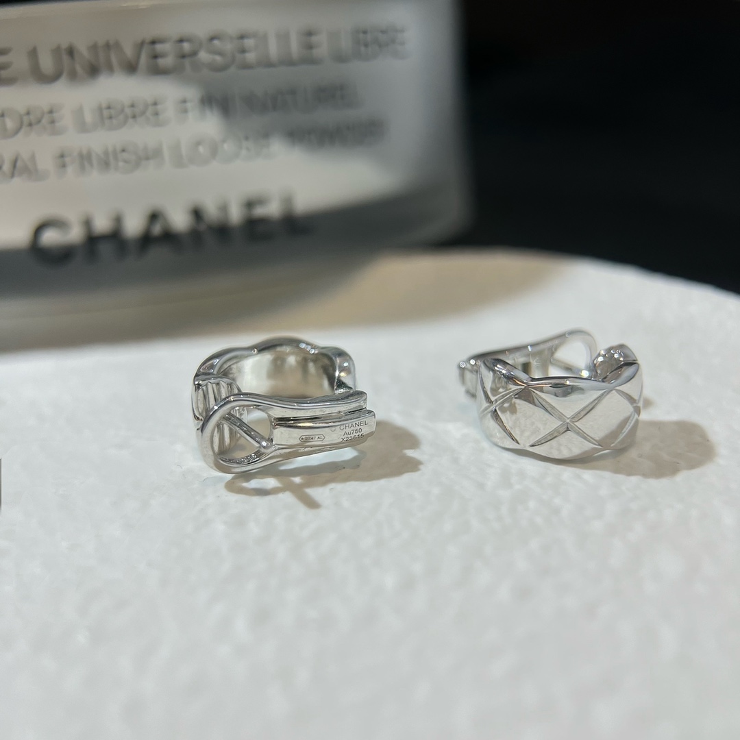 【国内発送/直営店】CHANELシャネル  韓国 ゴールド アクセサリー ココクラッシュ ピアス