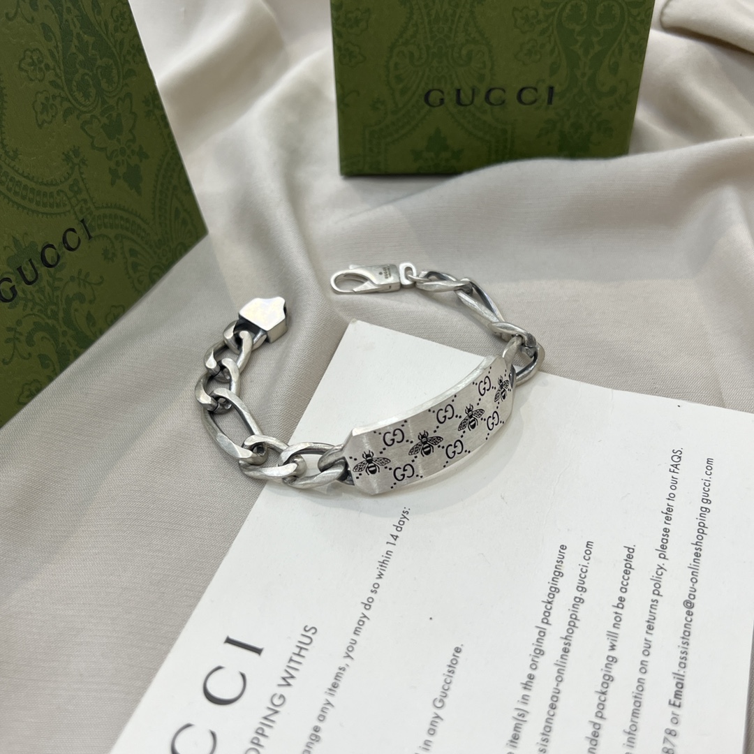 【国内発送/直営店】GUCCI グッチ GG＆ビー（ハチ） エングレービング ブレスレット