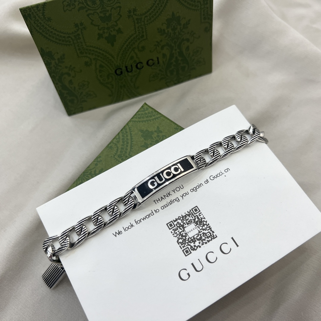 【国内発送/直営店】GUCCI グッチ ブラックエナメルロゴプレート エングレービングチェーンブレスレット ロゴバープレートスリムエナメル スターリングシルバー 腕輪 メンズ レディース 男女兼用 ボックス クラスプ クロージャー