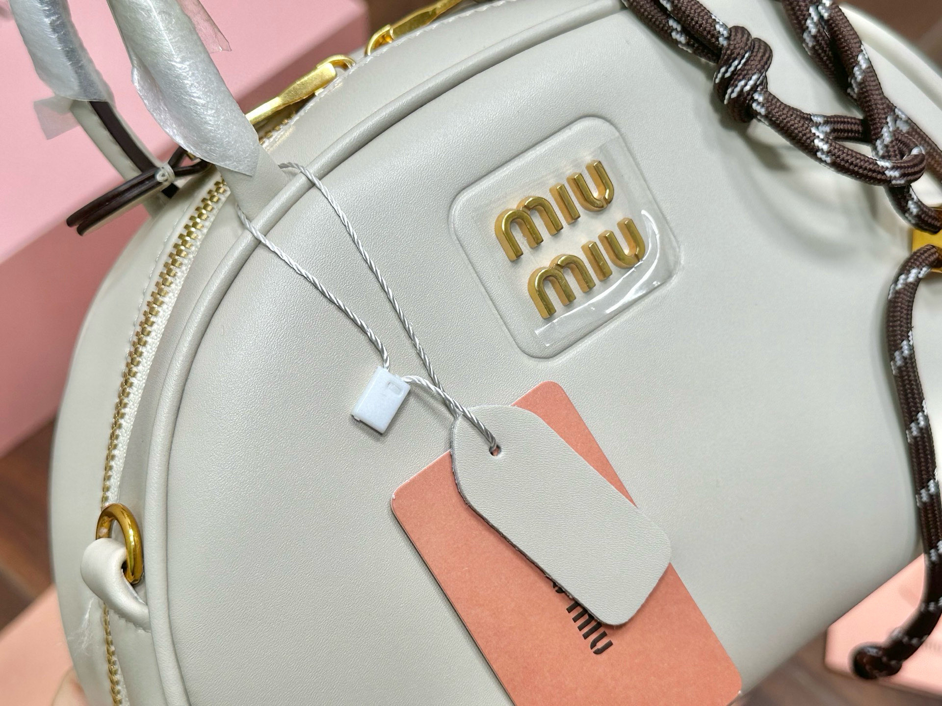 【MIUMIU】2025新作 ショルダーストラップ ザー トップハンドルバッグ