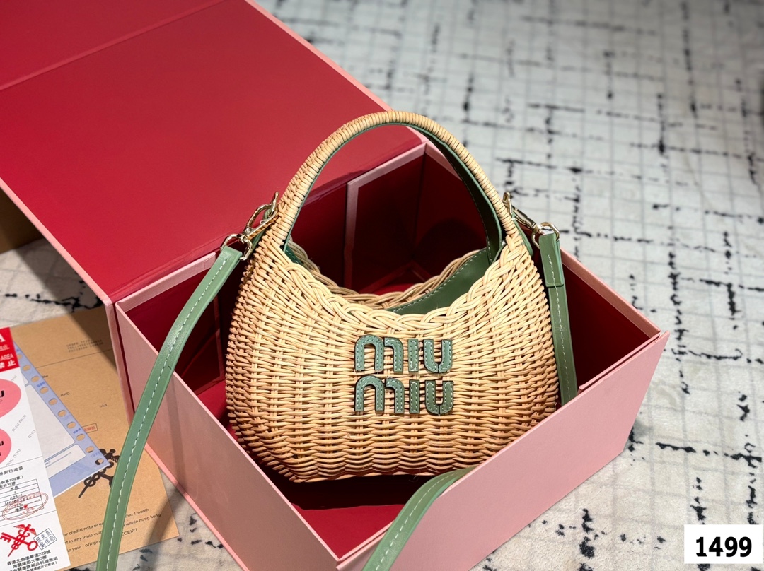 【2025限定】MIUMIU ミュウ ワンダー ウィッカー ハンドバッグ