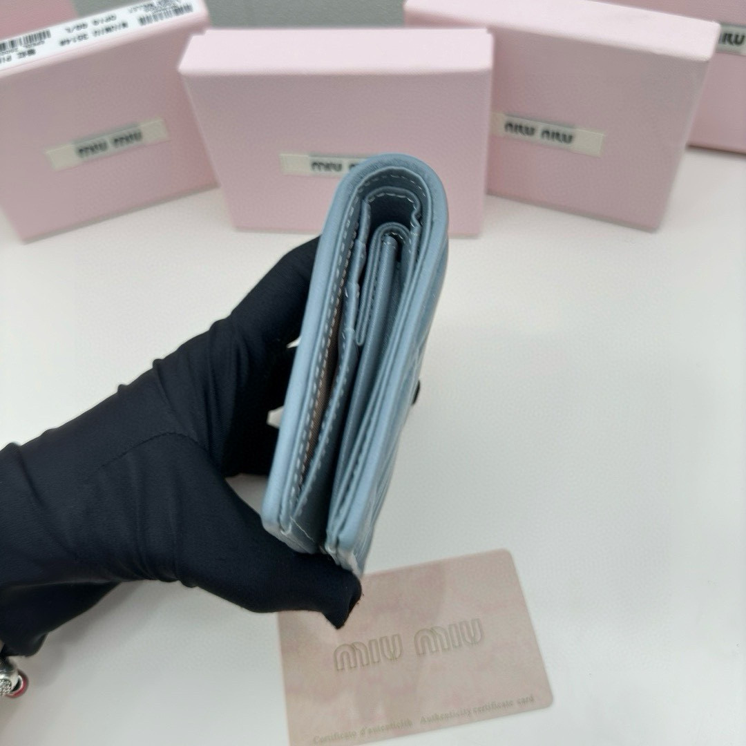 MIUMIU ミュウミュウ マテラッセ レザー 二つ折り財布