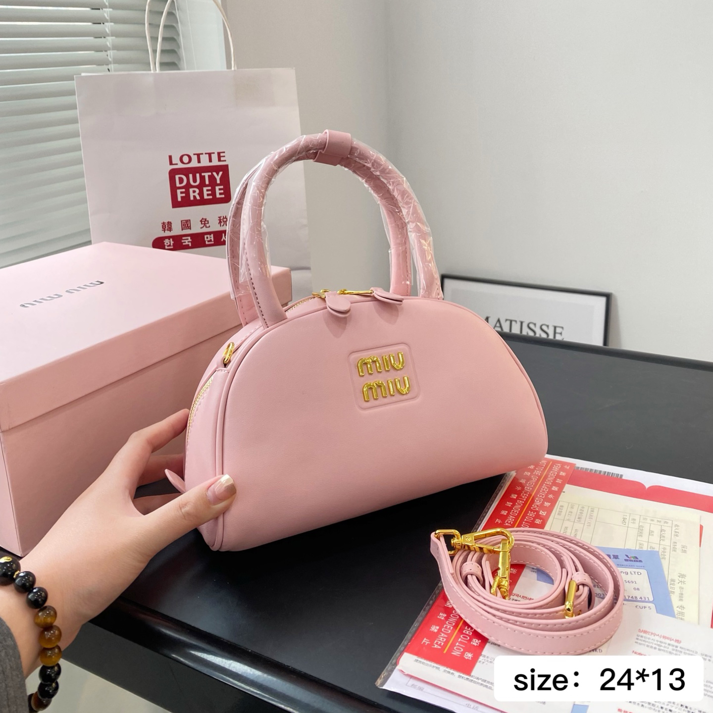 MiuMiu ショルダーストラップ付き レザー トップハンドルバッグ