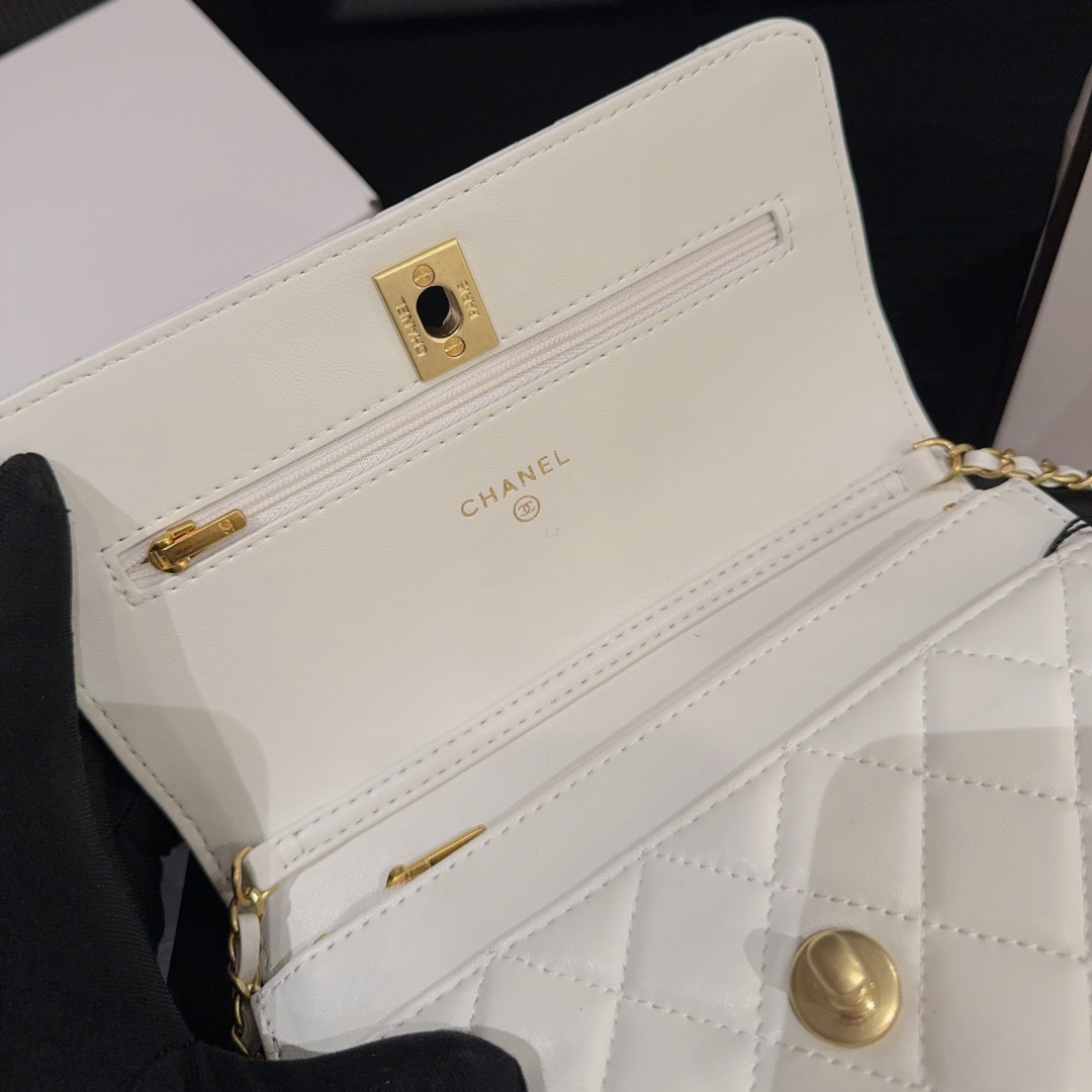 【CHANEL】 2025新作 シャネル WOC 長さ調節◎ チェーンウォレット