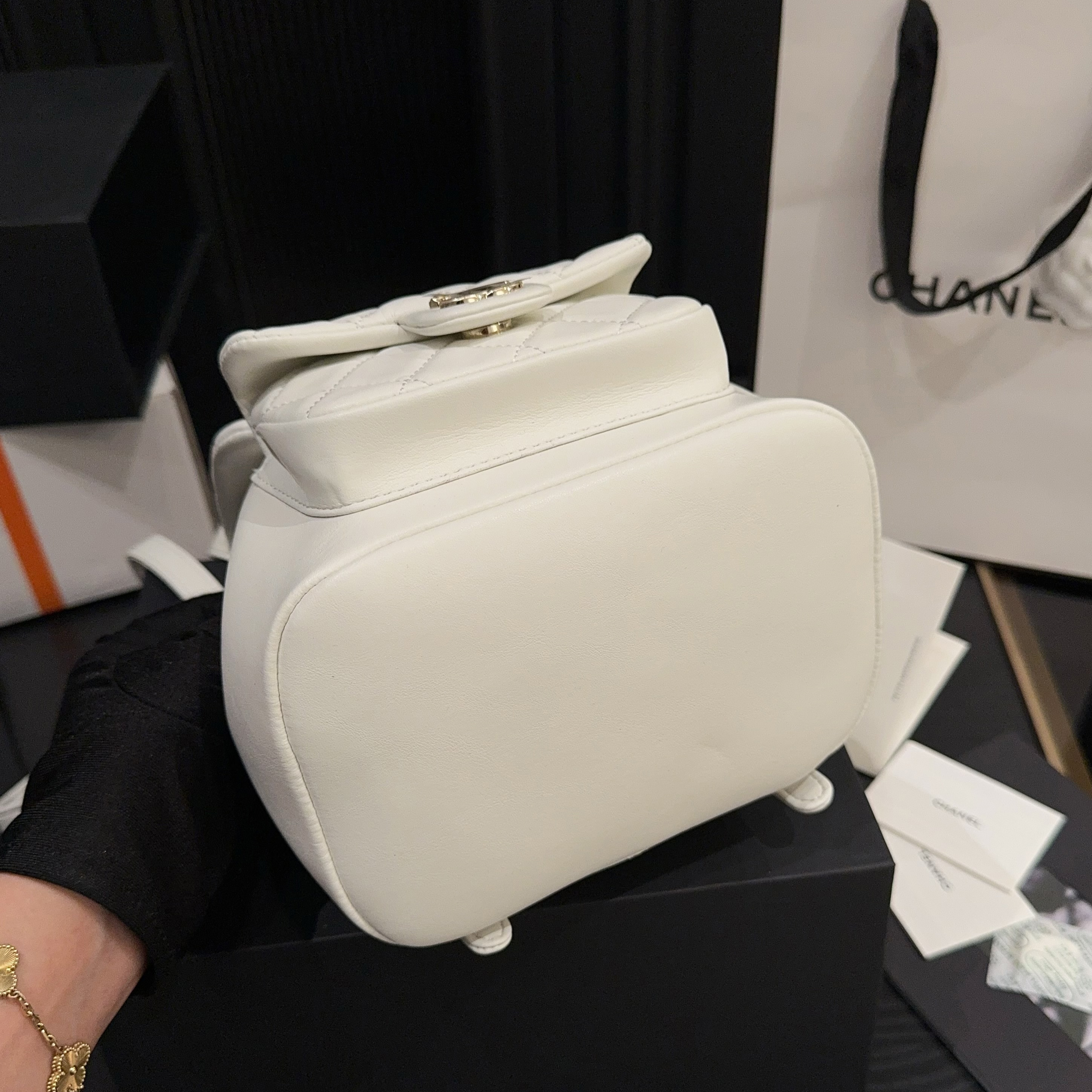 22C DUMA ◆希少♪コーデのお供に☆◆CHANEL★バックパック