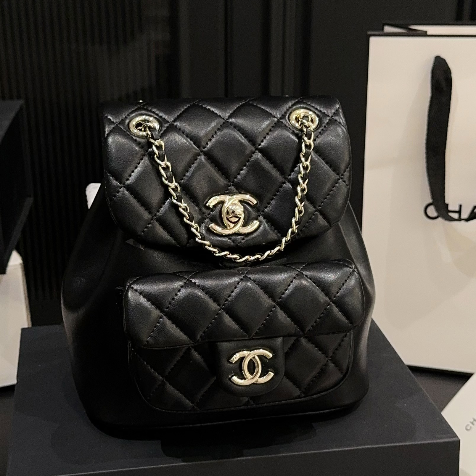 22C DUMA ◆希少♪コーデのお供に☆◆CHANEL★バックパック