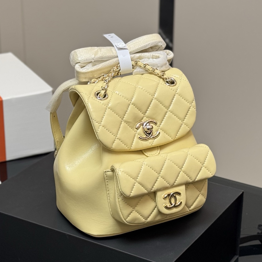 22C DUMA ◆希少♪コーデのお供に☆◆CHANEL★バックパック