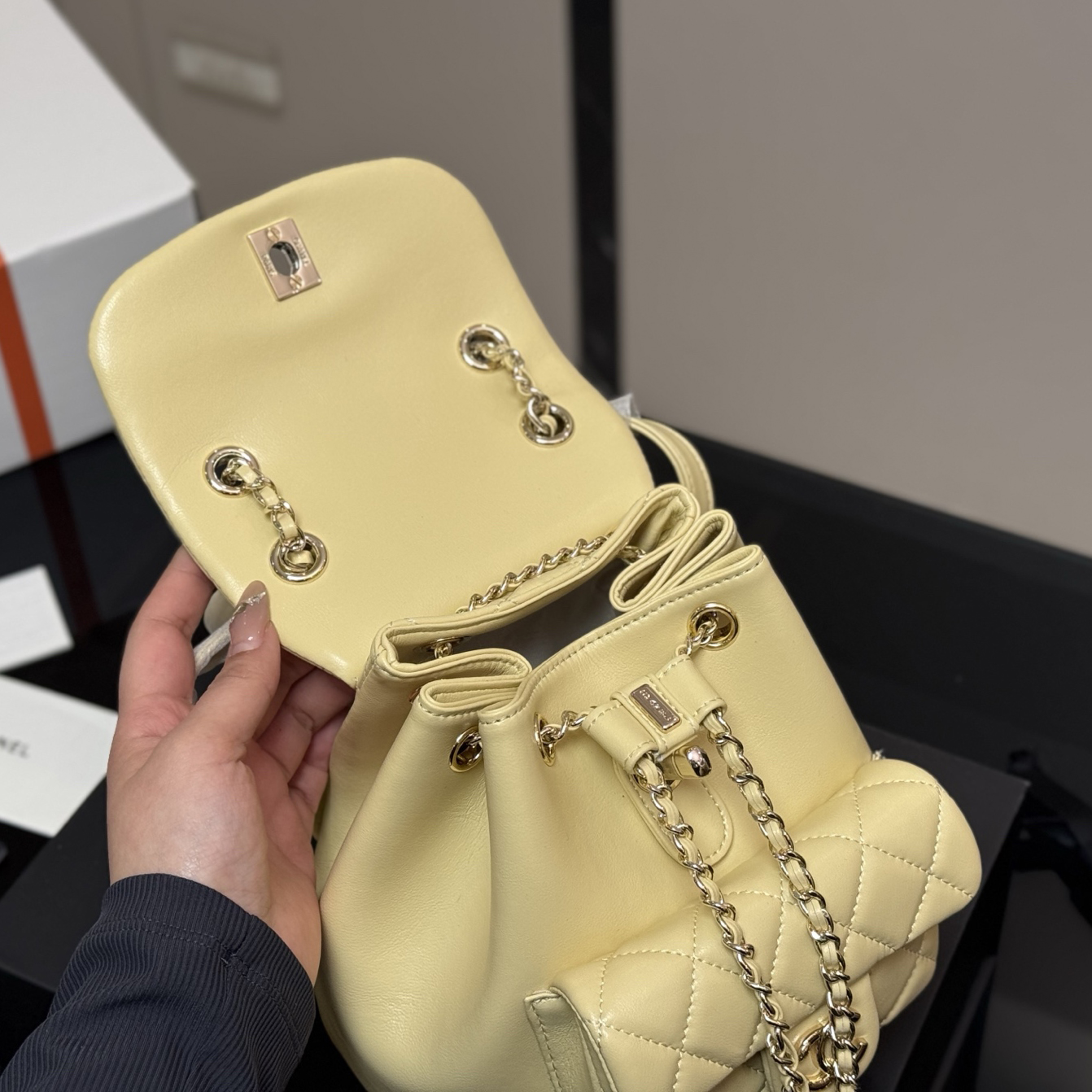 22C DUMA ◆希少♪コーデのお供に☆◆CHANEL★バックパック