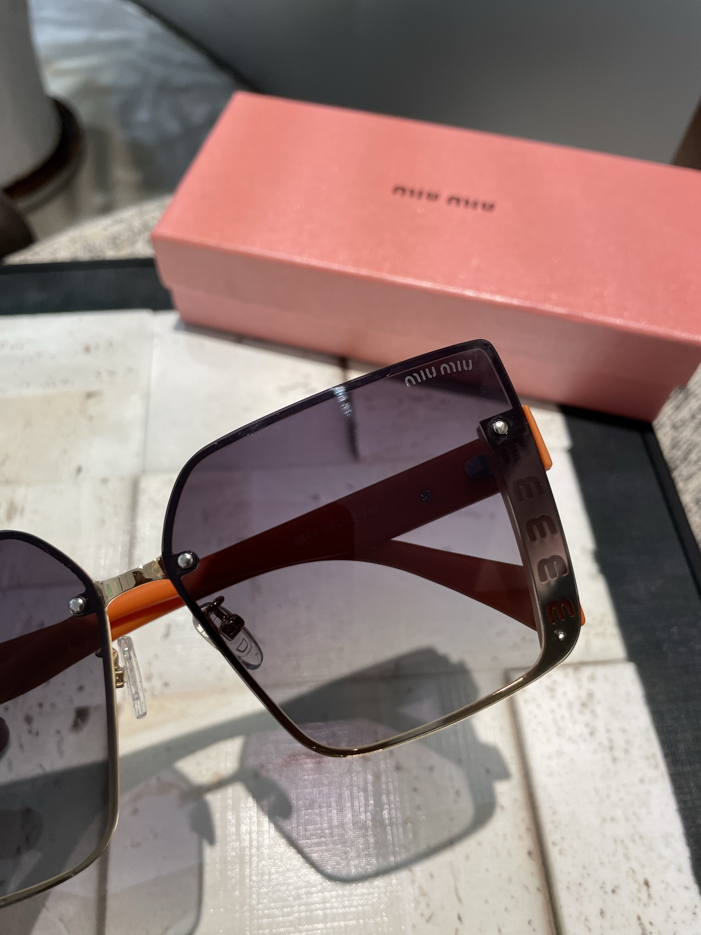 MIU MIU【TR偏光シリーズ】2025年新作 偏光サングラス 紫外線対策 M5144