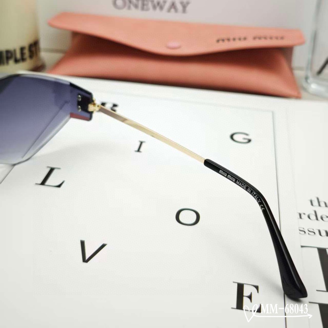 🍒新作✨サングラス 紫外線99%カット、旅行やお出かけの際の服装に合わせやすいアイテム M68043